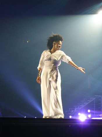 Janet Jackson planuieste sa sustina un megaturneu in 2011