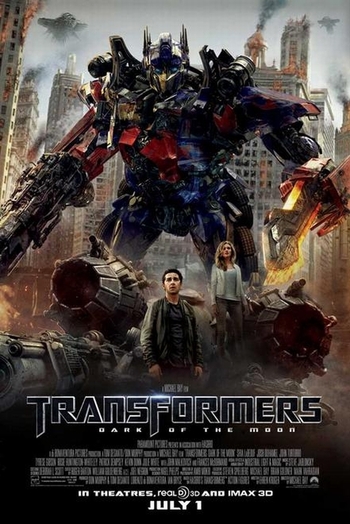 Transformers: Dark of the Moon - mai multi roboti, mai multa galagie